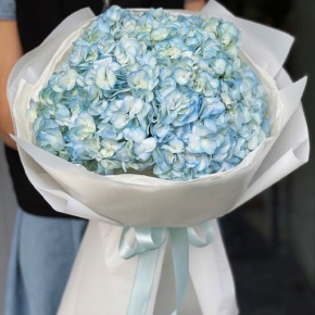 Букет из 5 голубых гортензий в Орехово-Зуево