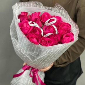 Букет "Джозефина" из 15 малиновых роз (50 см) в Орехово-Зуево