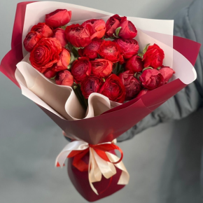 Букет из 21 красного ранункулюса в Орехово-Зуево