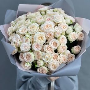 Букет "Кремовый микс" из 25 кустовых роз (50 см) в Орехово-Зуево