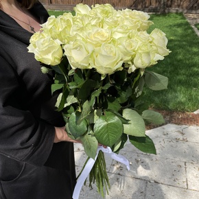 Букет из 21 белой розы (70 см) в Орехово-Зуево
