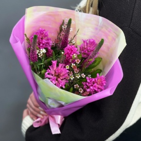 Букет "Вспышка" из гиацинтов, хамелациума и вероники в Орехово-Зуево