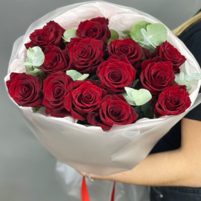 Букет из 13 роз Эквадор Эксплорер (60 см) в Орехово-Зуево
