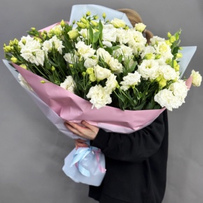 Букет "Изысканность" из 31 белой эустомы в Орехово-Зуево