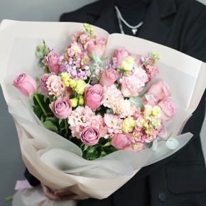 Букет "Крем сода" из роз, эустом и хамелациума в Орехово-Зуево