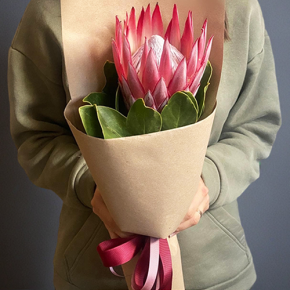 Букет из протеи в крафте в Орехово-Зуево