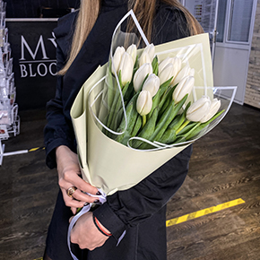 Букет 15 белых тюльпанов в Орехово-Зуево