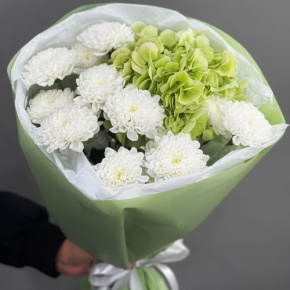 Букет "Линда" из хризантем и Голландской гортензии в Орехово-Зуево