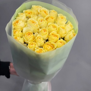 Букет из 25 пионовидных роз Баттеркап (60 см) в Орехово-Зуево