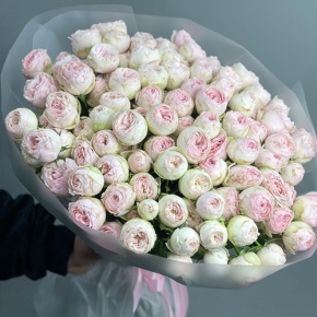 Букет из 25 кустовых пионовидных роз Мэнсфилд парк (50 см) в Орехово-Зуево