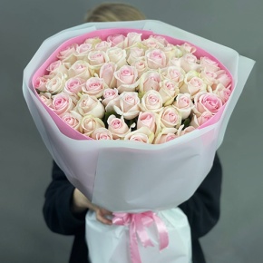 Букет из 51 нежной пастельной розы (60 см) в Орехово-Зуево