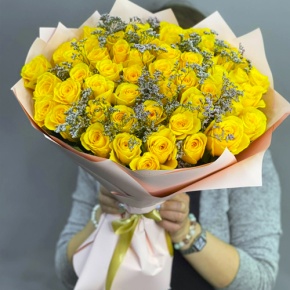Букет из 51 лимонной розы с лимониумом в Орехово-Зуево