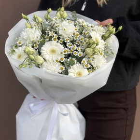 Букет "Вера и надежда" из ромашек, гербер, эвкалипта, диантусов и эустом в Орехово-Зуево