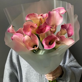 Букет из 13 нежных калл в Орехово-Зуево