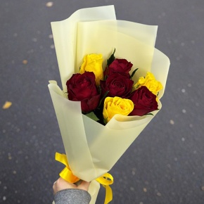 Букет из 7 Кенийских роз (40 см) в Орехово-Зуево