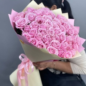 Букет из 51 пастельной розы Аваланж (60 см) в Орехово-Зуево
