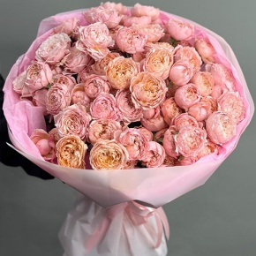 Букет из 35 кустовых пионовидных роз Джульетта (60 см) в Орехово-Зуево