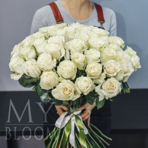 Букет 75 белых роз Эквадор Мондиаль (80 см) в Орехово-Зуево