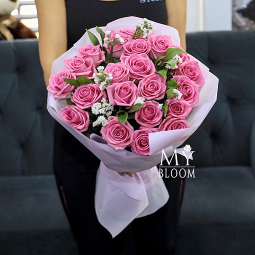 Букет из 21 розовой розы Аква (50 см) в Орехово-Зуево