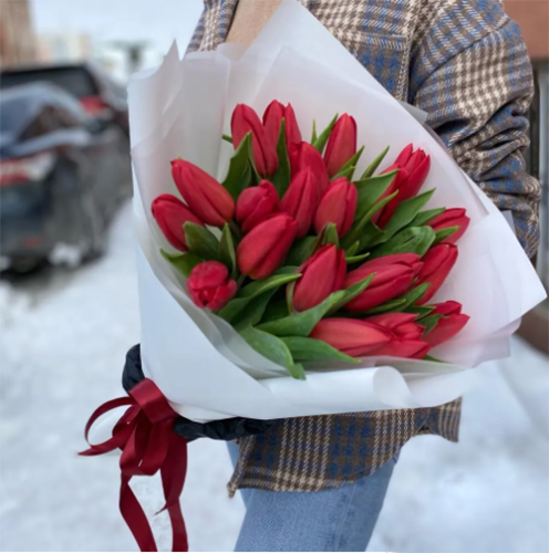 Букет красных тюльпанов в Орехово-Зуево