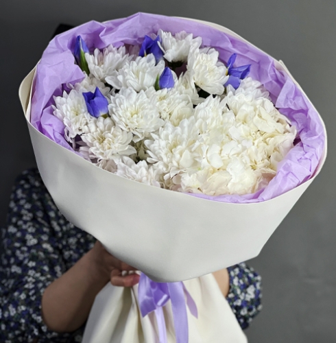 Букет "Грация" из ирисов, гортензии и кустовых хризантем в Орехово-Зуево